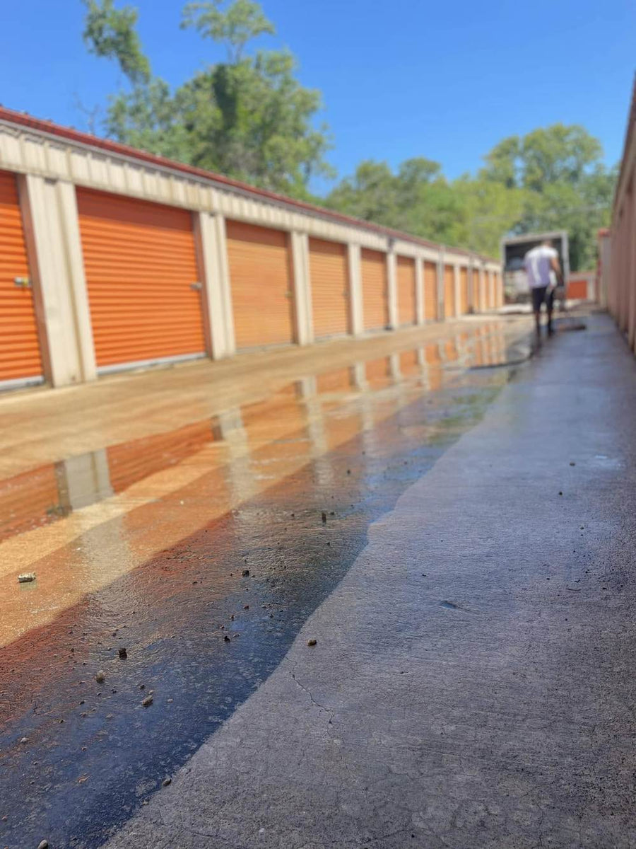 remove dust from warehouse, clean warehouse floors, degrease warehouse surfaces